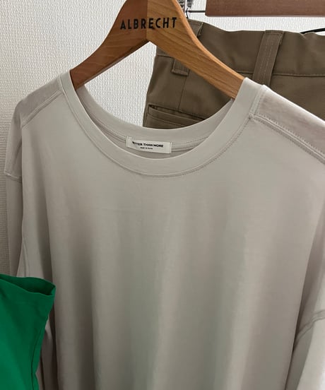 ルーズドレーププルオーバー