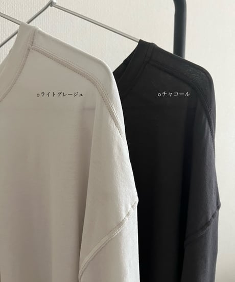 ルーズドレーププルオーバー