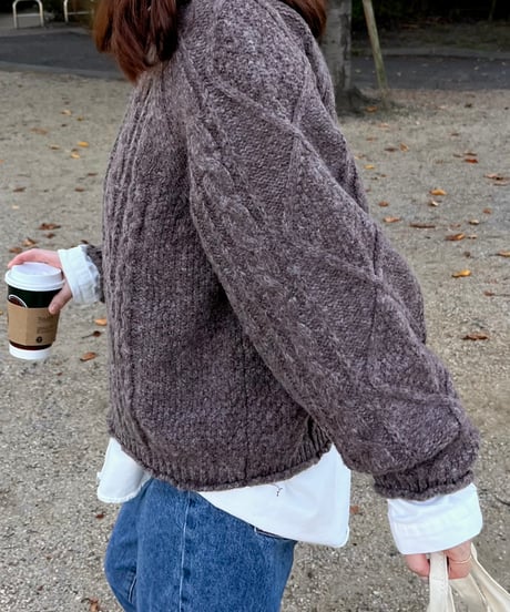 アランケーブルニット