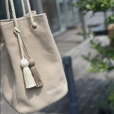 STRING new BEIGE  ※タッセルチャームSサイズ2個付き