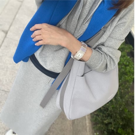 残りわずか”Round” 2025SS限定色 Light Gray