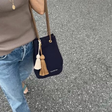 STRING ネイビー     ※タッセルチャーム2個付