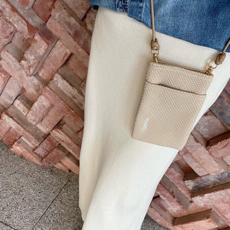 Pocket （スマホショルダー ）