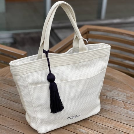 UNIVERSALトート数量限定IVORY ※ネイビー刺繍