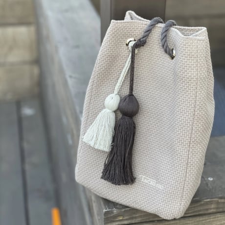 STRING グレージュ ※タッセルチャーム2個付