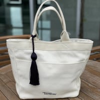 UNIVERSALトート数量限定IVORY ※ネイビー刺繍