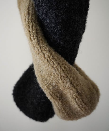 YULA /  HAND KNIT MUFFLER (2 COLORS)