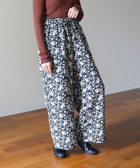 kéngo / “anohito” jacquard loose pants (black)