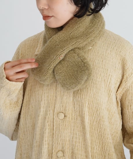 YULA /  HAND KNIT MUFFLER (2 COLORS)