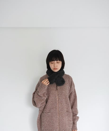 YULA /  HAND KNIT MUFFLER (2 COLORS)