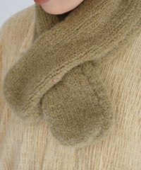 YULA /  HAND KNIT MUFFLER (2 COLORS)