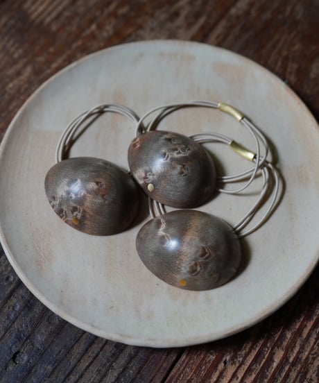 Oval Objs / egg hair tie