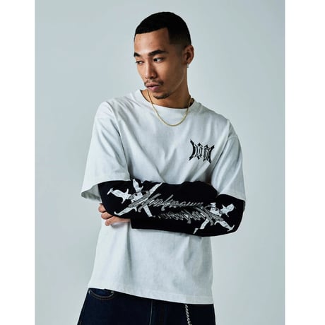 【 Unknown 】Cursive Rhinestone Layered Long Sleeve
