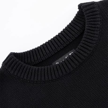 【 SUPPLIER 】Tribal Cross Leather Patch Crew Knit