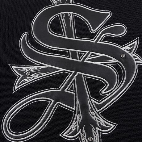 【 SUPPLIER 】Tribal Cross Leather Patch Crew Knit