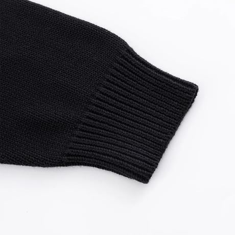 【 SUPPLIER 】Tribal Cross Leather Patch Crew Knit