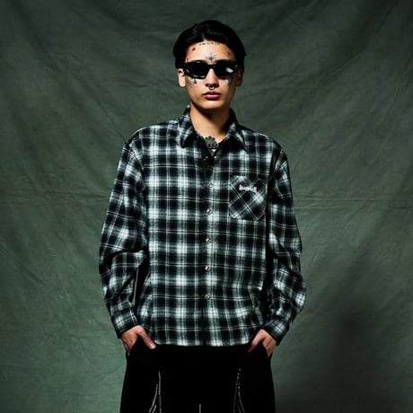 【 SUPPLIER 】Cross Rhinestone Flannel Check Shirt