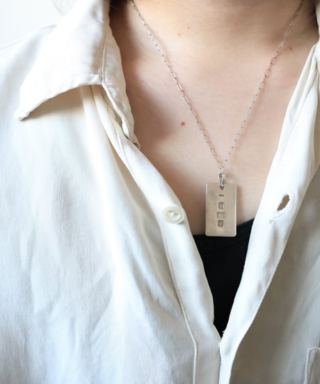 1977 England London Hallmarked Ingot Pendant Necklace / Silver 925