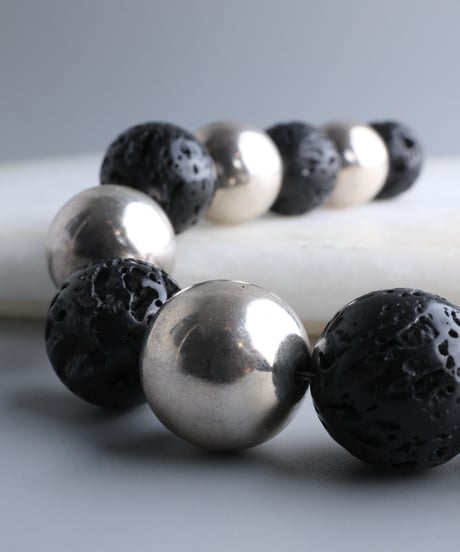 Mexico Lava Stone & Silver Bead Bracelet / Silver 925