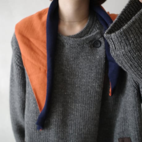<oira> △ scarf