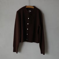 <BISOWN> CASHMERE FRILL CARDIGAN (BROWN)
