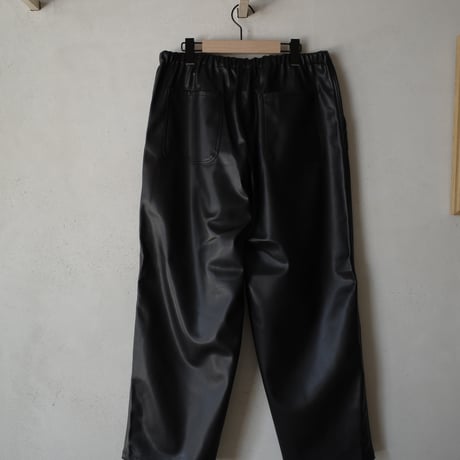 <awasa>フェイクレザーオーバーパンツ
