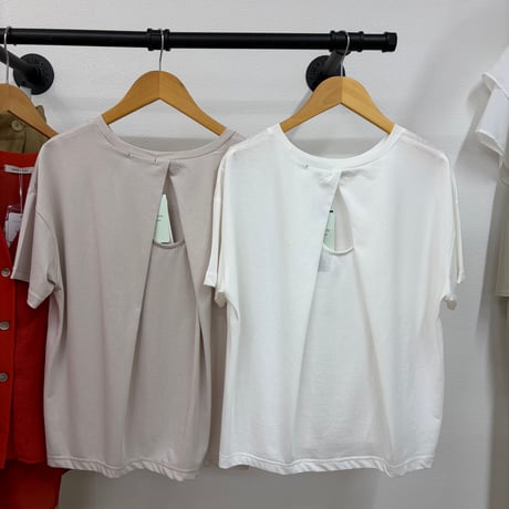 バックオープン カットソー