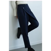 [イタリア🇮🇹新作]ラップアシメトリーデザインテパードパンツ[26.000]サービス品