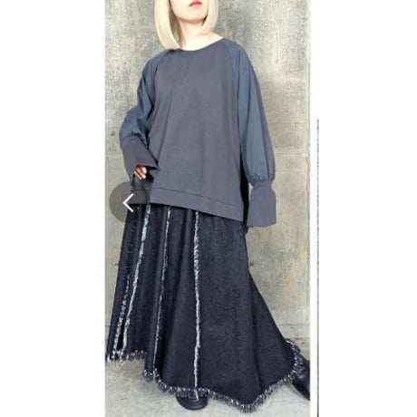モード異素材切り替え　マントスリーブプルオーバー