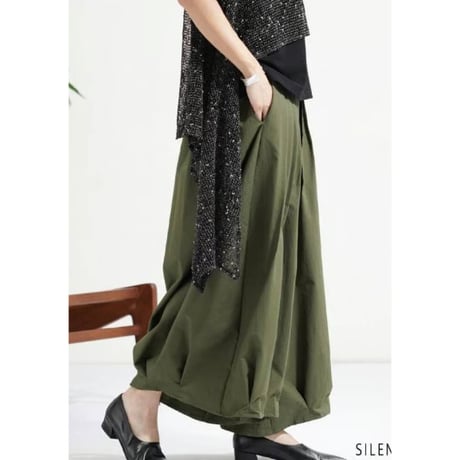 「新作」前タックデザインビッグパンツ