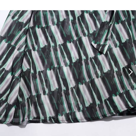 シフォン総柄レイヤードブラウジングワンピース、9790円、[セール]