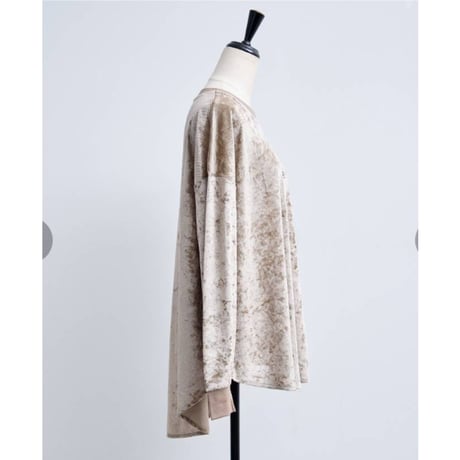 [新作]ベロアシアー胸ロゴ入り長袖トップス