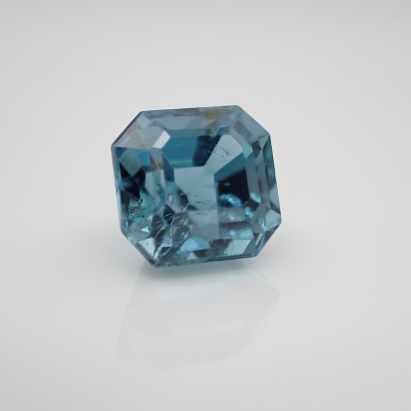 ブルートルマリン 0.86ct 5.24×5.05mm オクタゴンカットルース | 鈴木