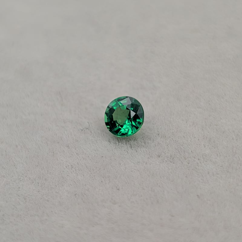 グリーンガーネット 0.23ct 3.58mm ラウンドカット ルース | 鈴木屋