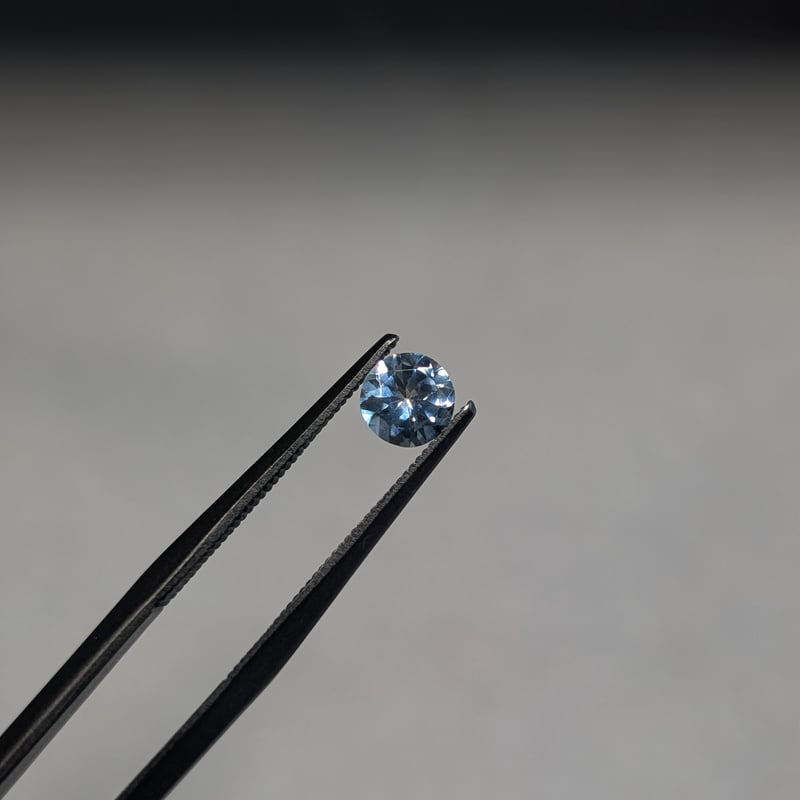 モンタナサファイア 0.52ct 4.98mm ラウンドカット ルース | 鈴木屋