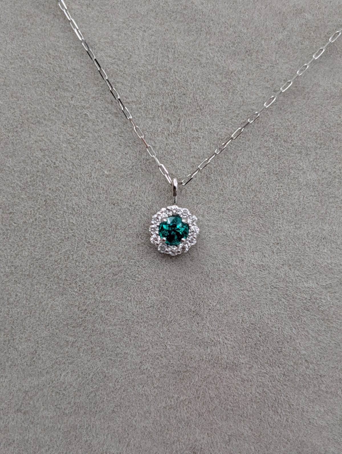 PT900エメラルド 0.05ct ダイヤモンド 0.03ct 37+3cm ネックレス |