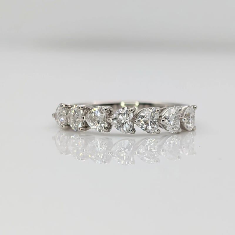 PT900ダイヤモンド 1.080ct ハートシェイプ7pcs ハーフエタニティ