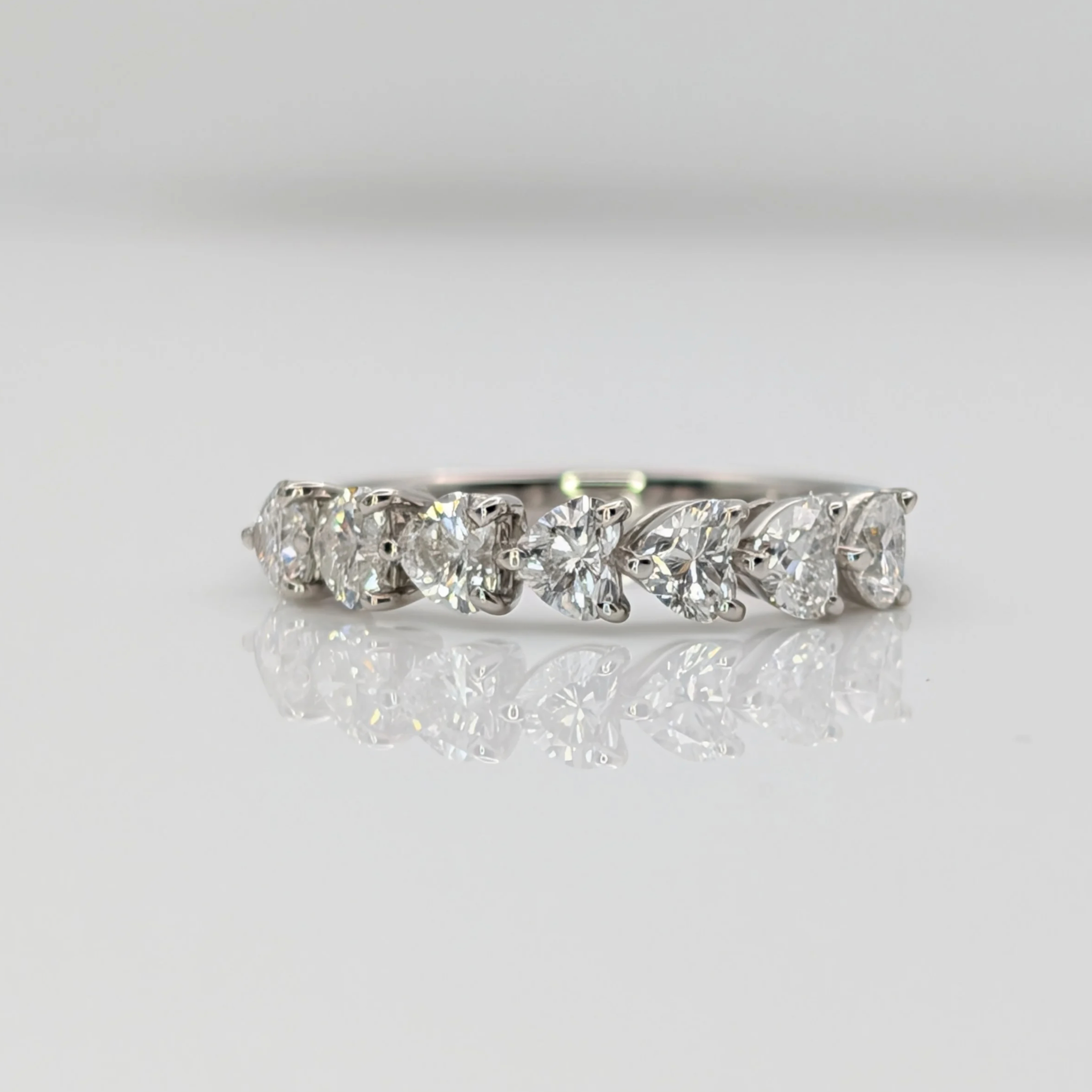 pt900 ダイヤモンド大小エタニティ PT900ダイヤモンド 1.080ct ハートシェイプ7pcs ハーフエタニティ