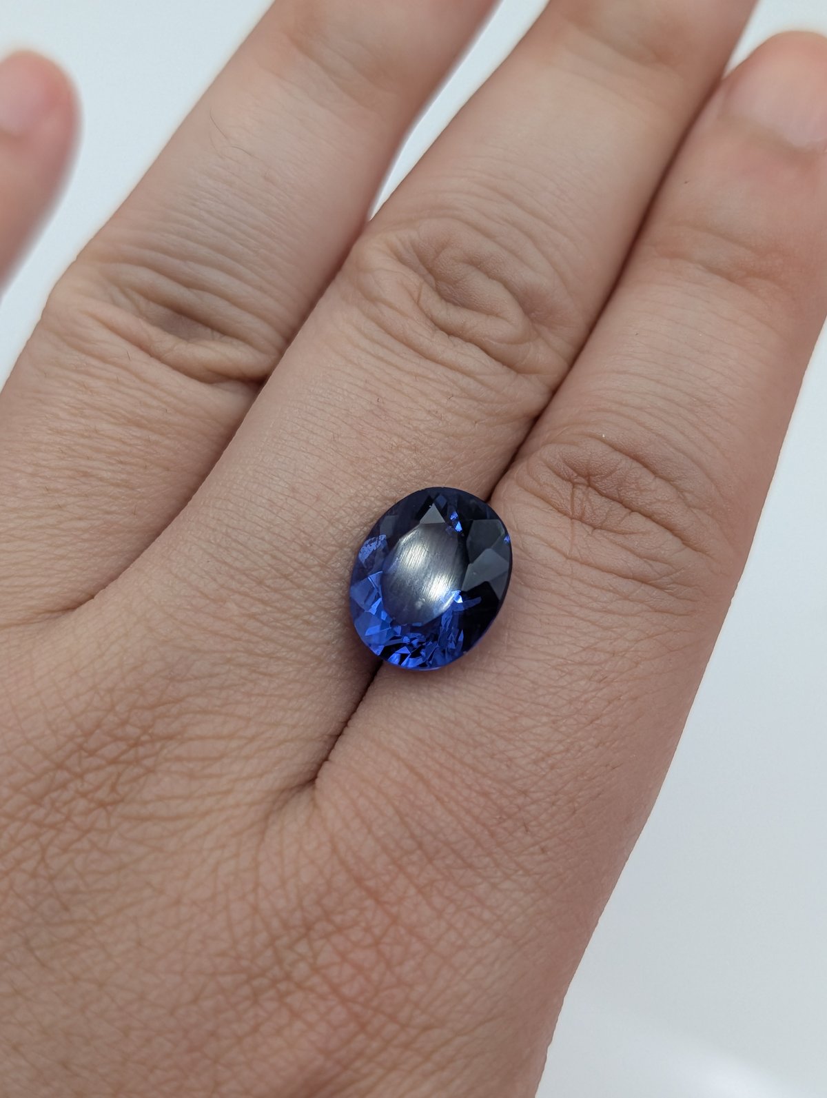 カラーチェンジ フローライト 7.12ct 13.2×11.0mm オーバルカット