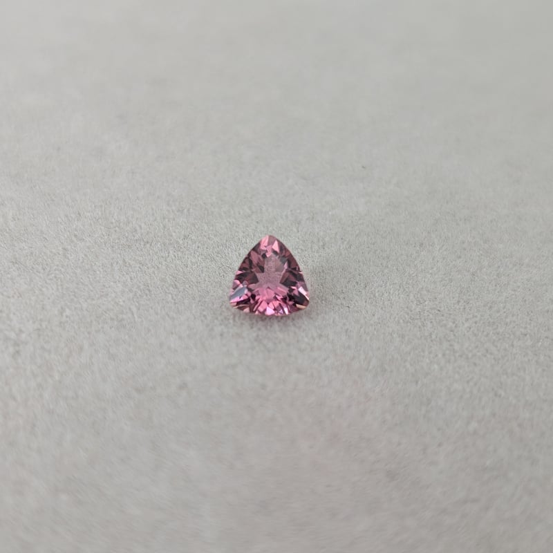 ピンクトルマリン 0.69ct 5.89㎜ トリリアントカット ルース | 鈴木屋