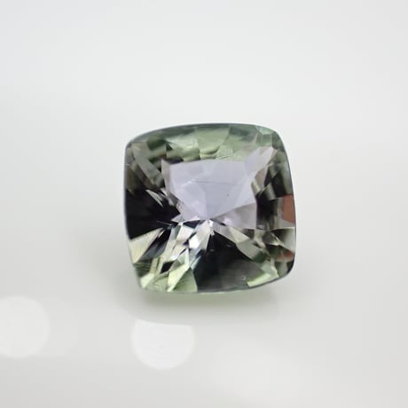 ゾイサイト 1.31ct 6.48×6.43mm クッション カット ルース