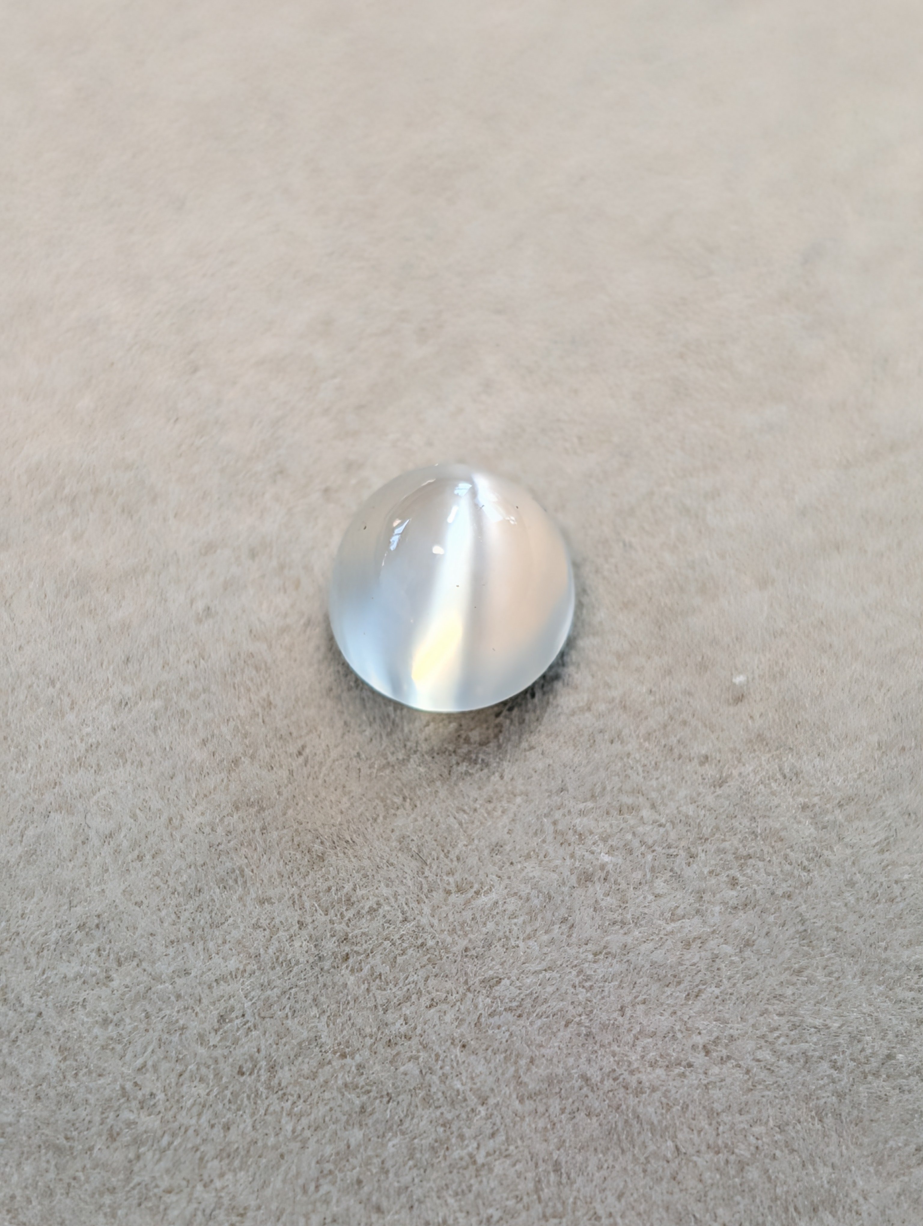 ムーンストーンキャッツアイ 2.48ct 7.78㎜ ハイドームラウンド