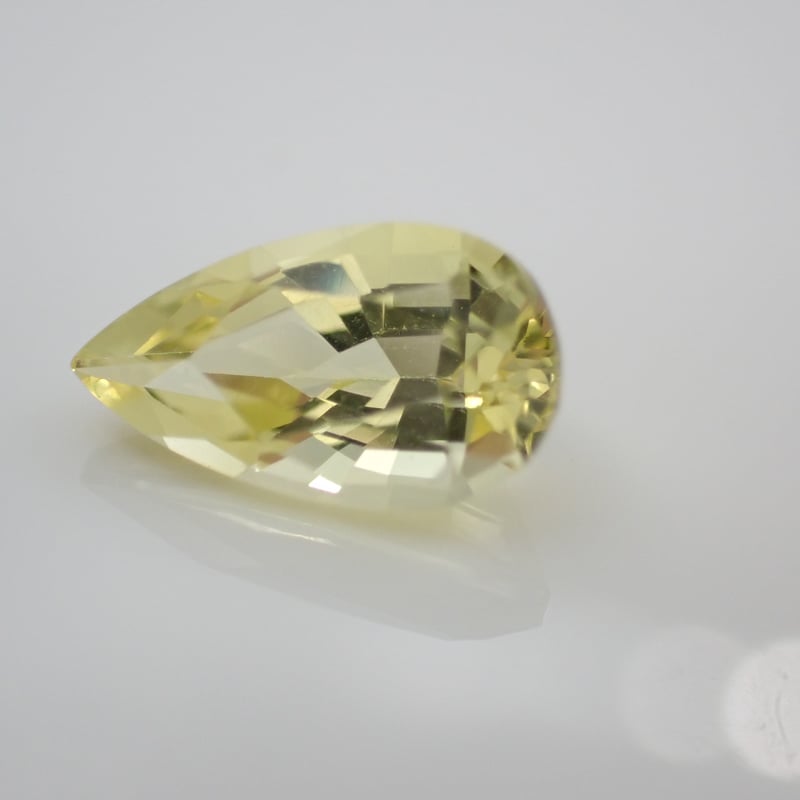 ジェイビー　JB フリーダム枠　スマパチ用　中古　無加工　イエロー イエロー ダンビュライト 1.03ct 9×5mm ペアシェイプ カット ルース