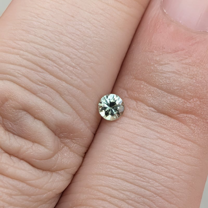 モンタナサファイア 0.20ct 3.47mm ラウンドカット ルース | 鈴木屋