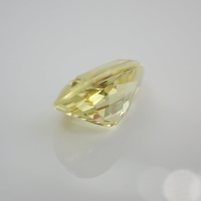 イエロー ダンビュライト 1.03ct 9×5mm ペアシェイプ カット ルース
