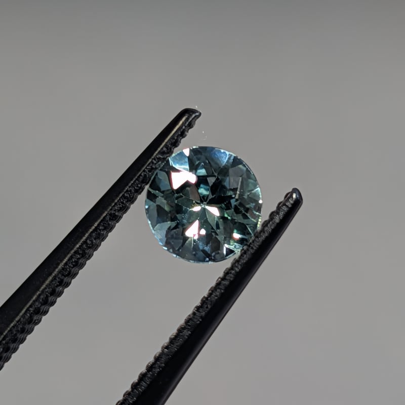 モンタナサファイア 0.59ct 4.92mm ラウンドカット ルース | 鈴木屋