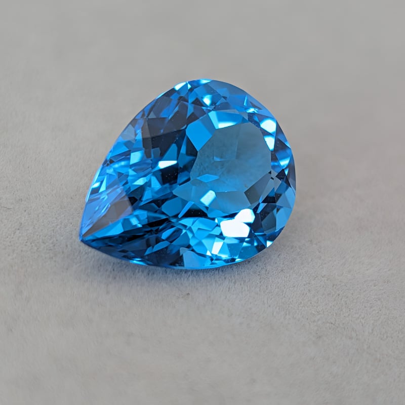 スイスブルートパーズ 12.54ct 17.69×12.78㎜ ペアシェイプ ルース