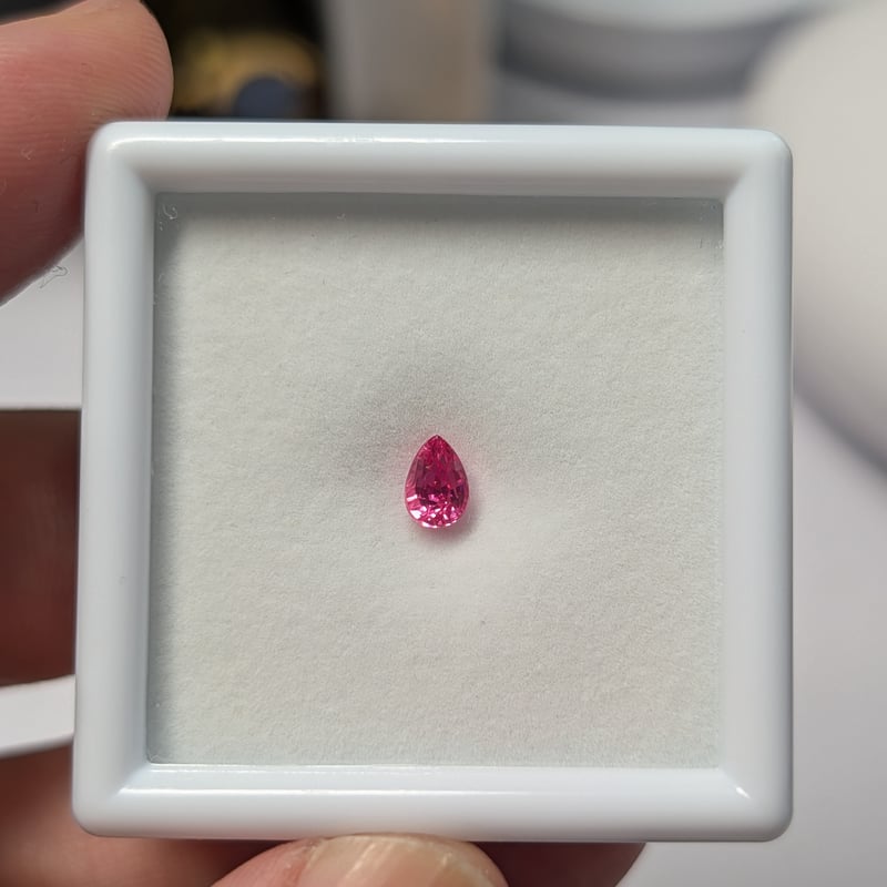 ピンクスピネル 0.52ct 5.28×3.70mm ペアシェイプ ルース | 鈴木屋byJO