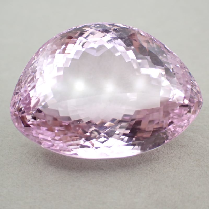 GGSJソ】特大クンツァイト 90.529ct 31.88×23.33㎜ 変形カット ルース