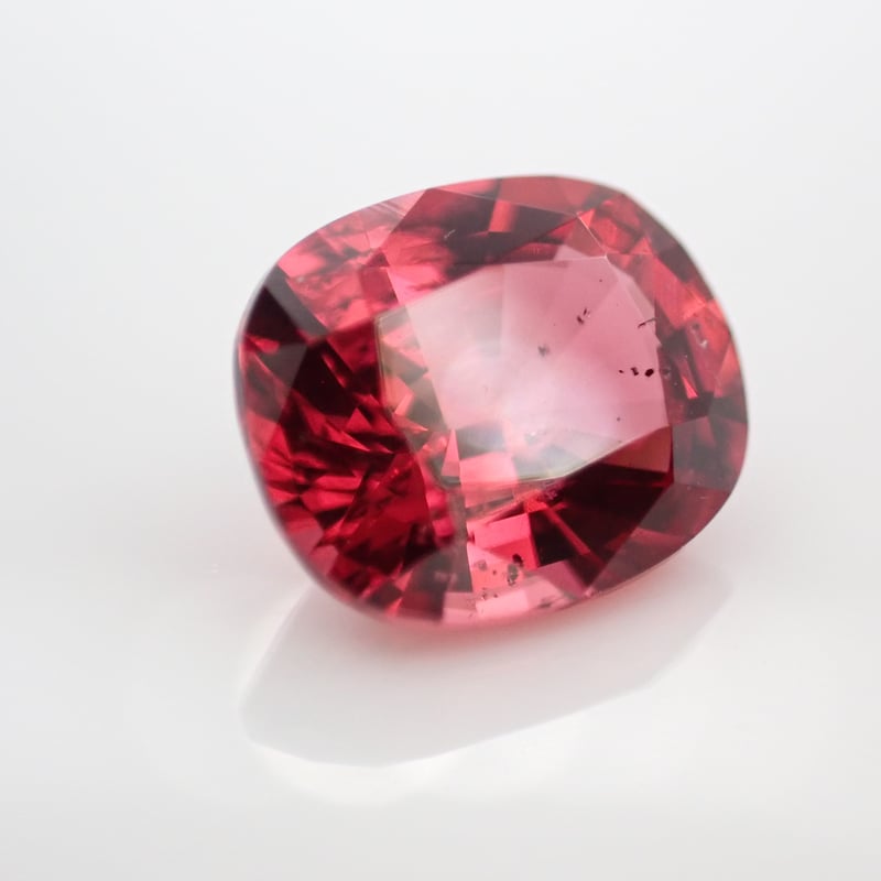 オレンジィレッドスピネル 0.75ct 6.03×5.04mm クッションカットルース